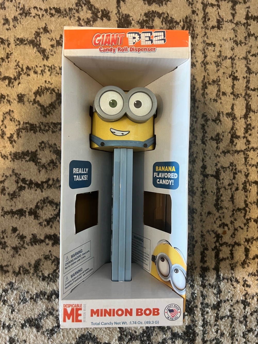 Banana-Flavored Talking Candy Dispenser - Minion Bob giant Pez